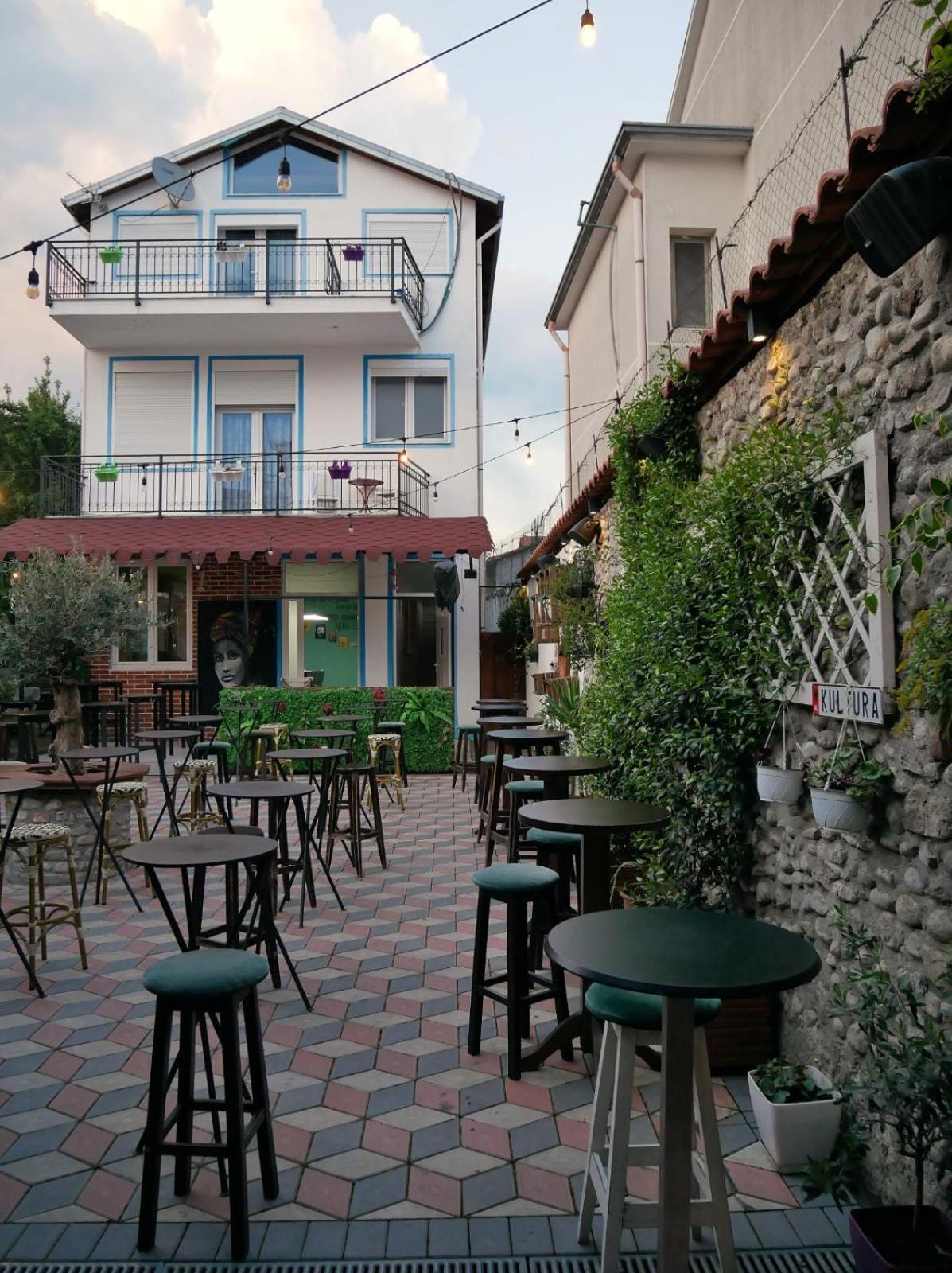 Kultura Hostel Shkodra Exterior foto