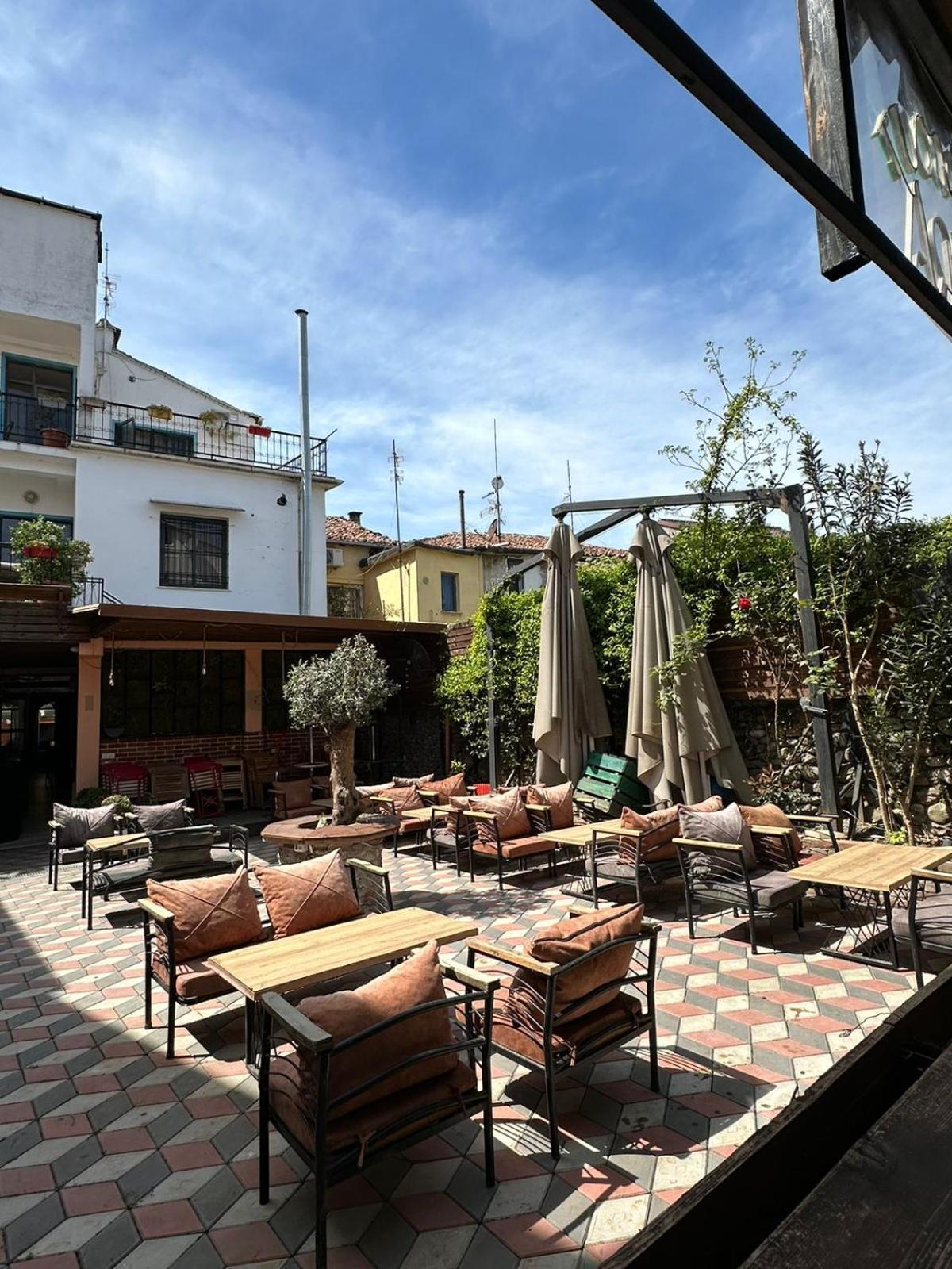 Kultura Hostel Shkodra Exterior foto
